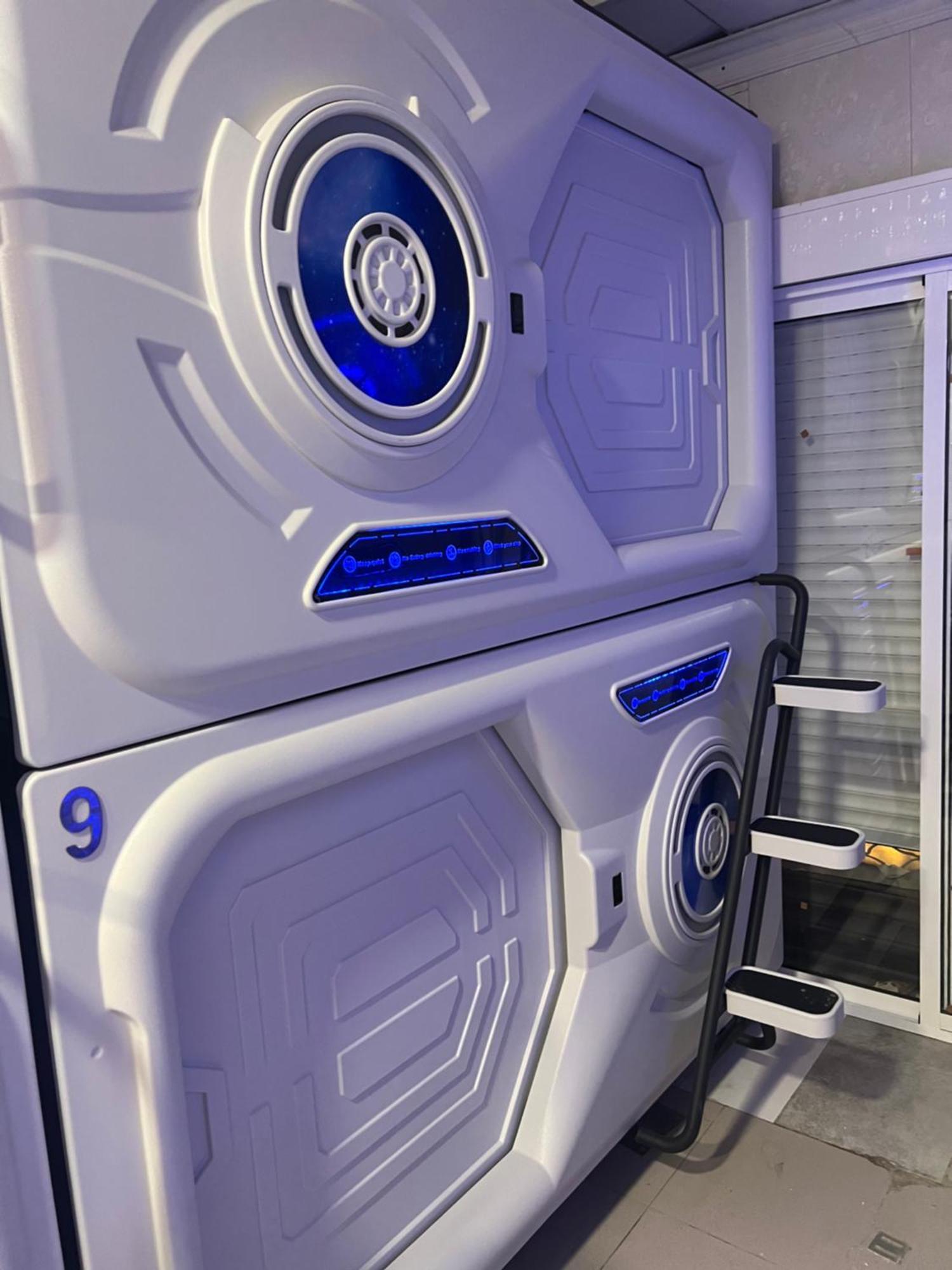 Air Hostel Capsules Airport Gavà Eksteriør billede