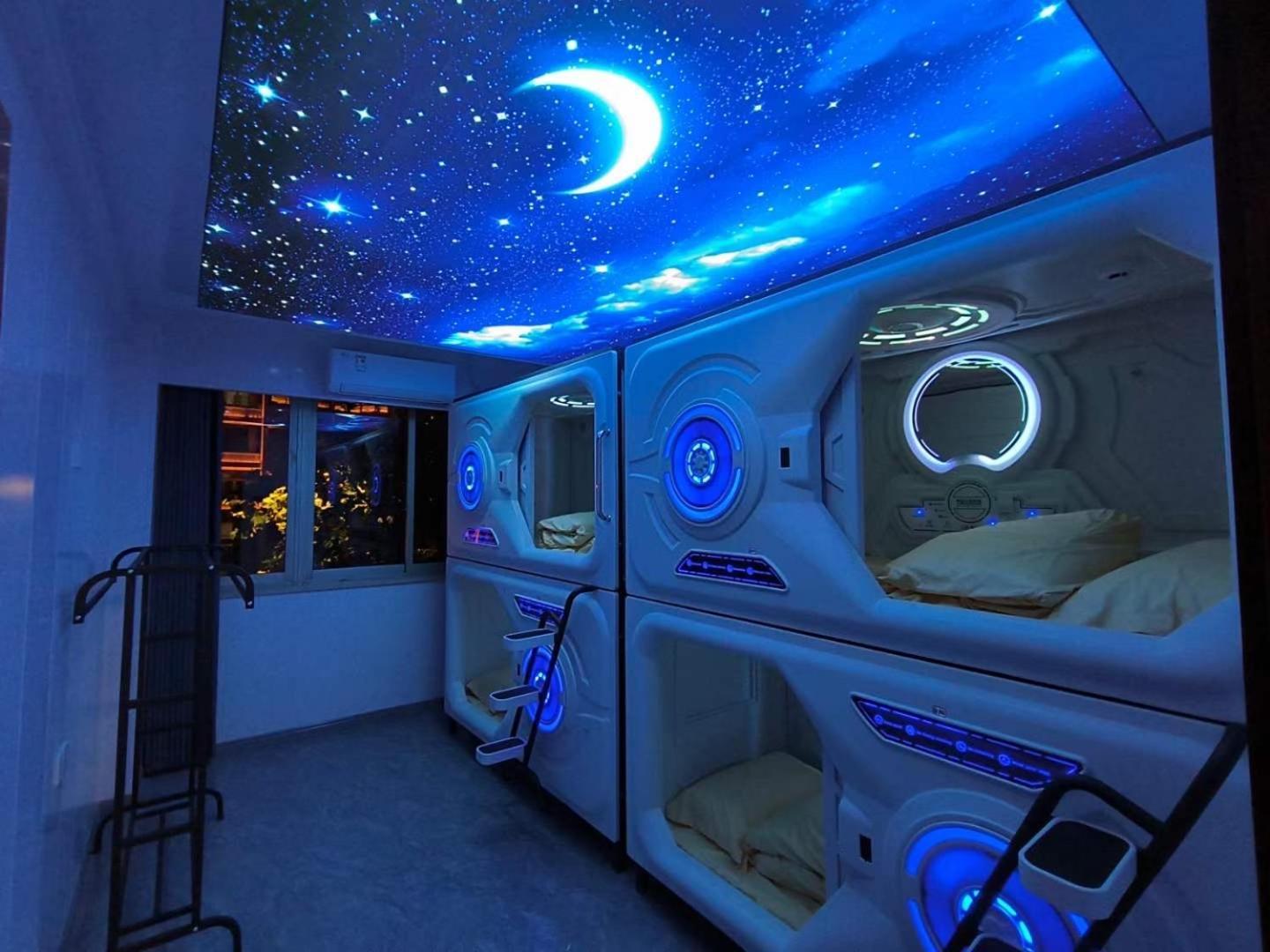Air Hostel Capsules Airport Gavà Eksteriør billede